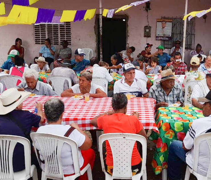 cena de abuelos puerto parra vive